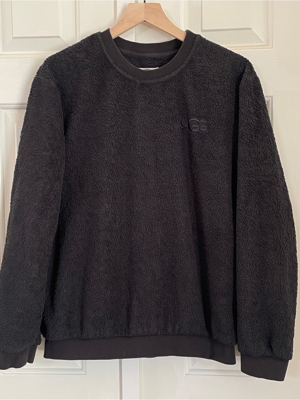 UGG "Gordon" Sherpa Fleece Pullover, Black, Size Small (Style 1121971)